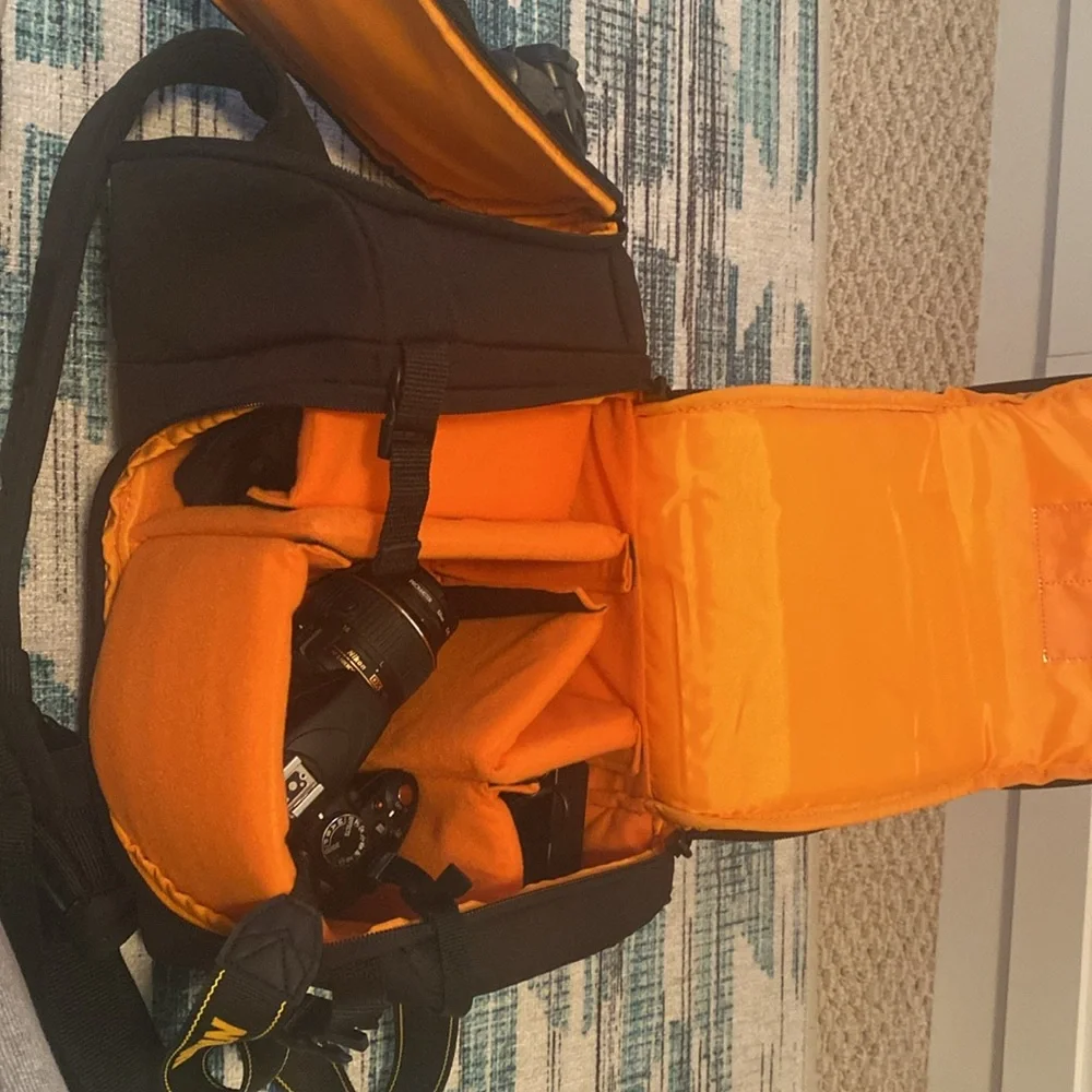 Nikon D3300 camera and bag